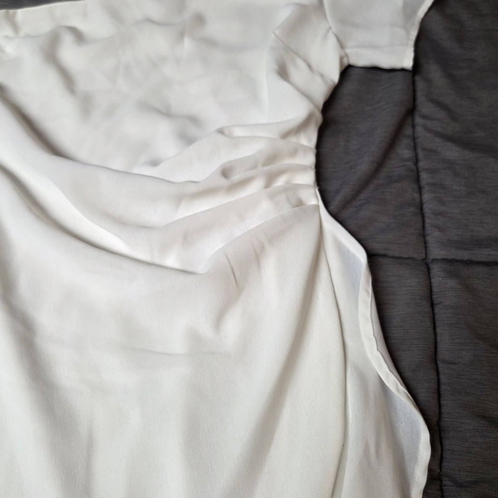 She + Sky White One Shoulder Dress - Picture 4 of 7